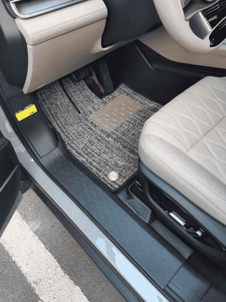 Xevaban.com ở 214 Giải Phóng là đơn vị chuyên cung cấp phụ kiện oto, đồ chơi oto, đồ chơi byd sealion 8, phụ kiện byd sealion 8, xevaban, 214 giải phóng, thảm sàn xevaban sealion 8, thảm sàn sealion 8, thảm lót sàn sealion 8.